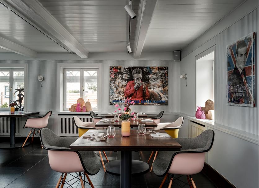 Dining room Photo