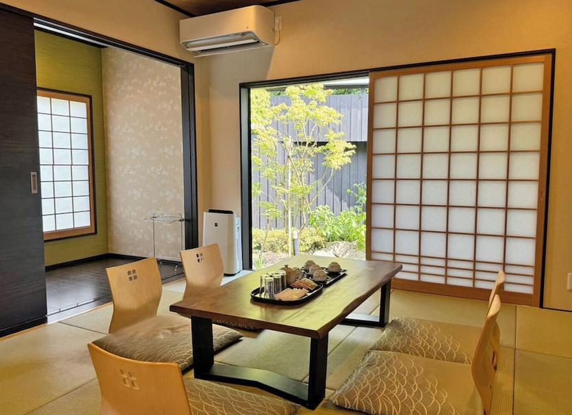 Dining room Photo