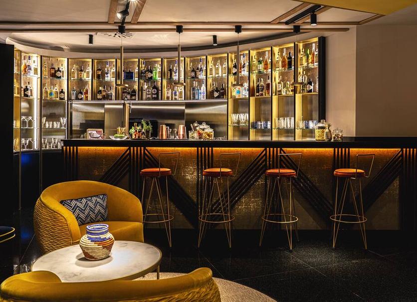 Bar Photo