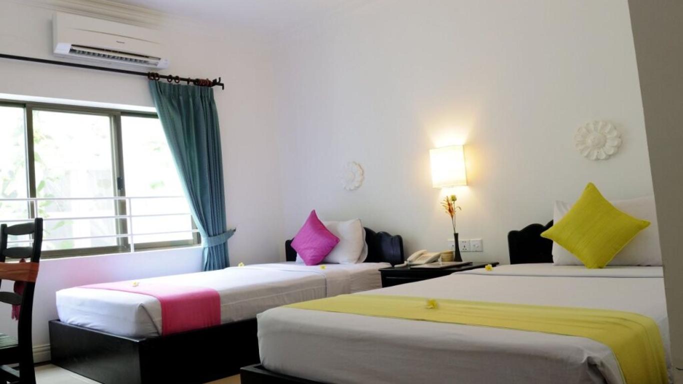 Frangipani Villa Hotel II