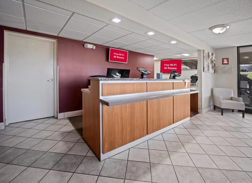Front desk Photo