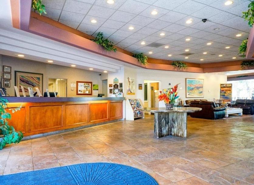 Front desk Photo