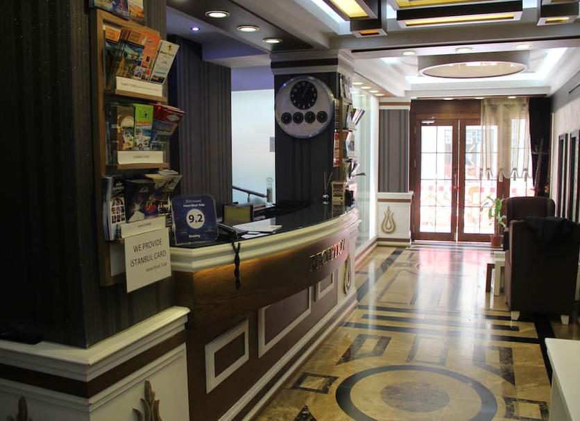 Front desk Photo