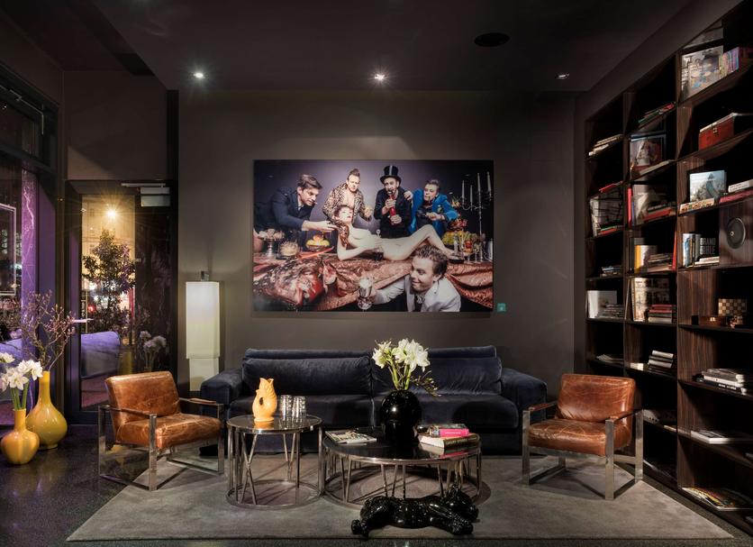 Lounge Photo