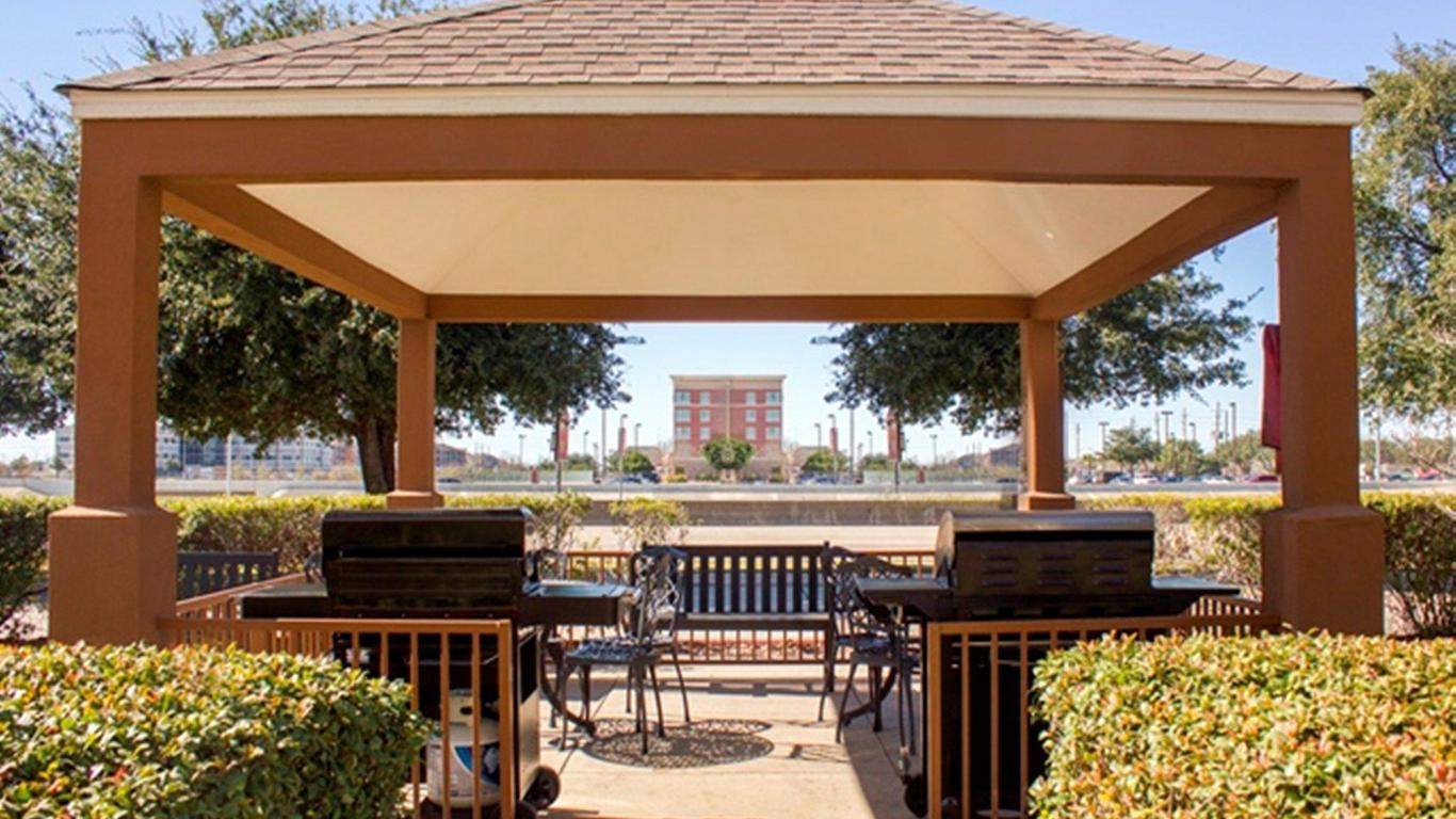 Sonesta Simply Suites Houston W Beltway