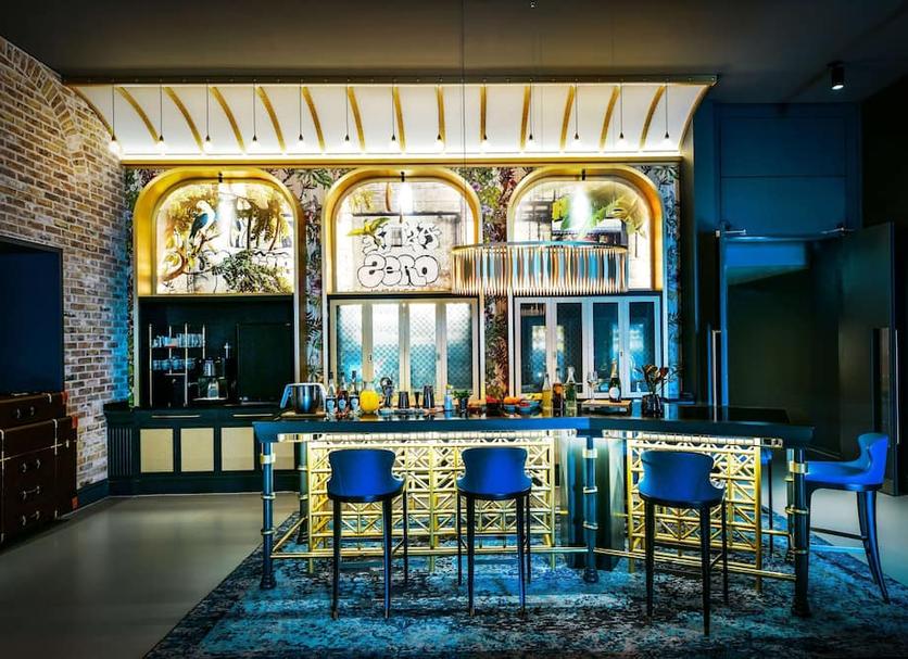 Bar Photo