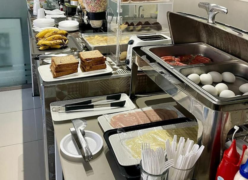 Buffet Photo