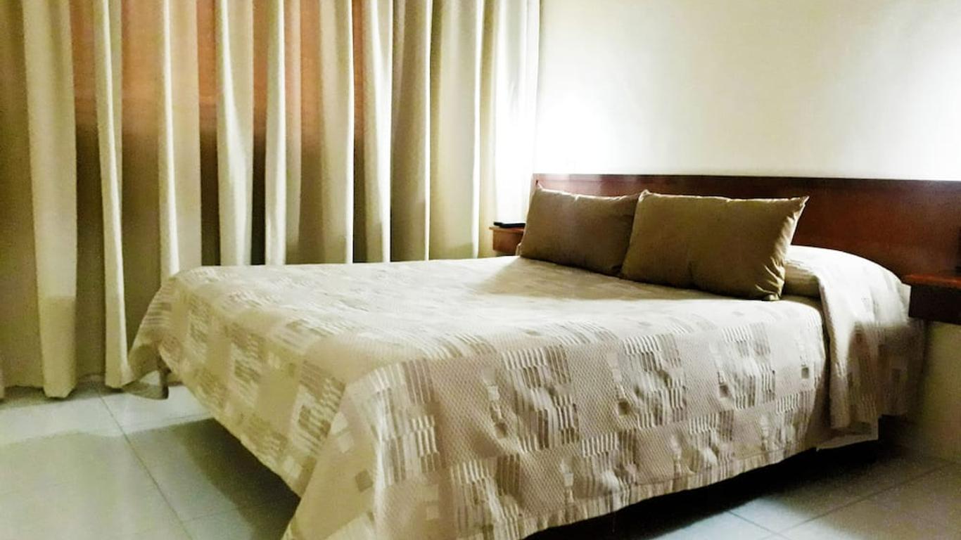 Carina Flat Hotel