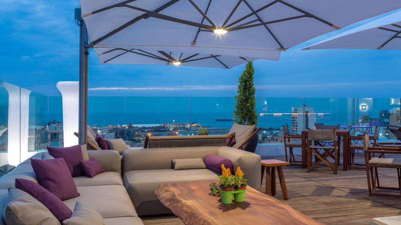 O Monot Luxury Boutique Hotel
