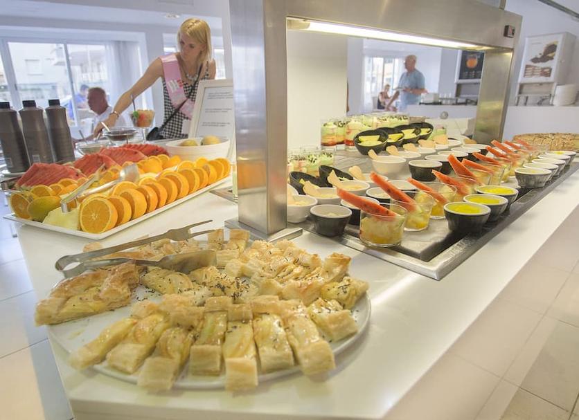 Buffet Photo