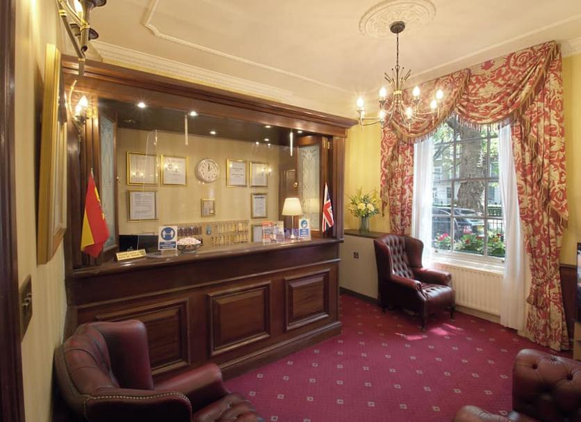 Front desk Photo