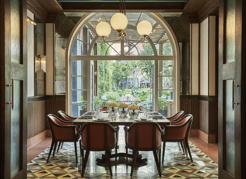 Dining room Photo