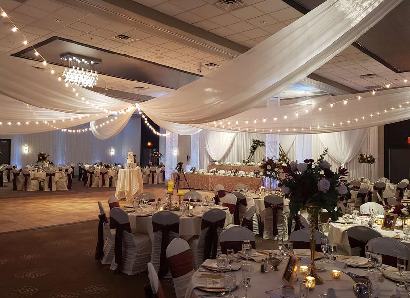 Banquet hall Photo
