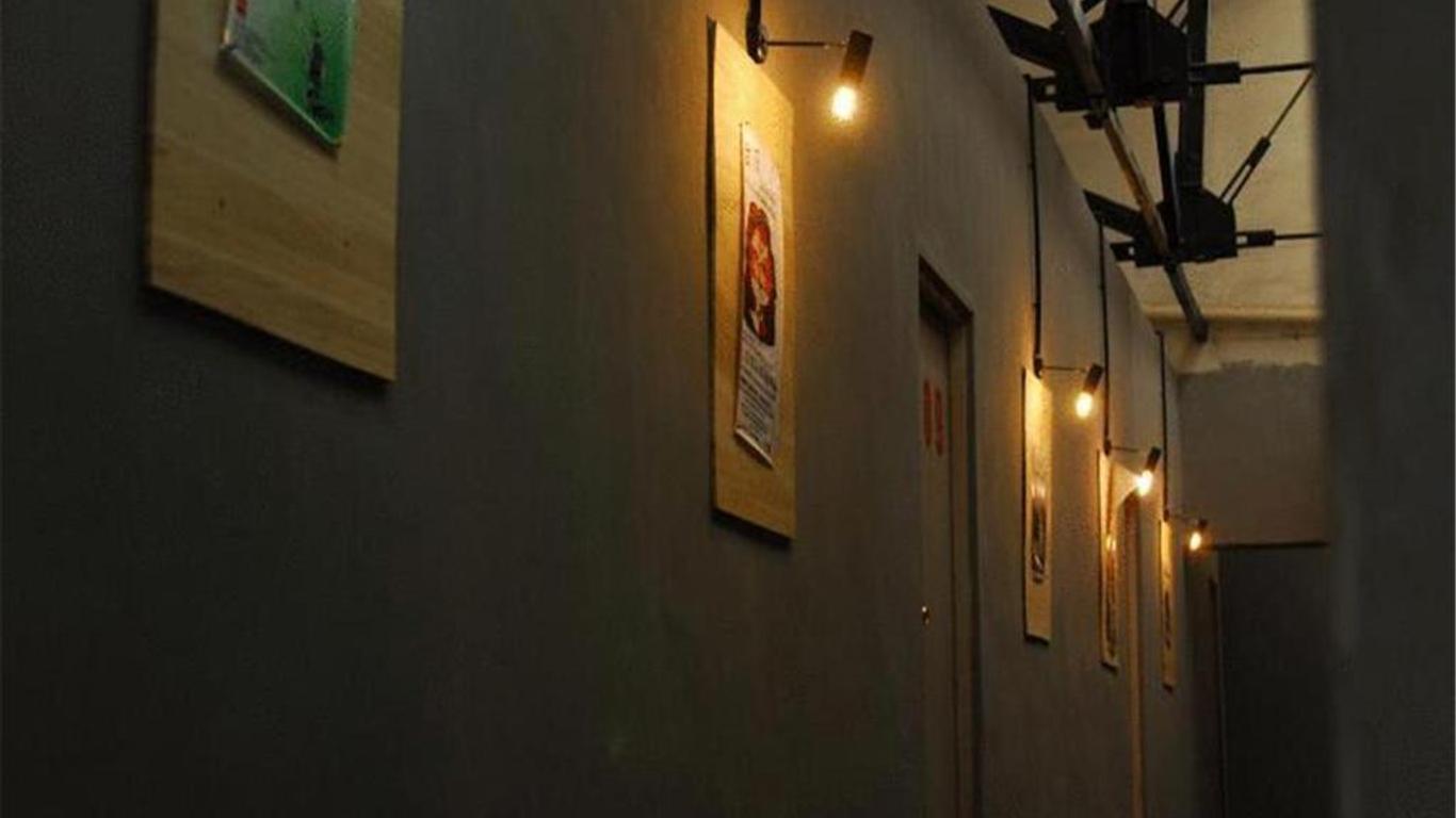 P.Loft Youth Hostel
