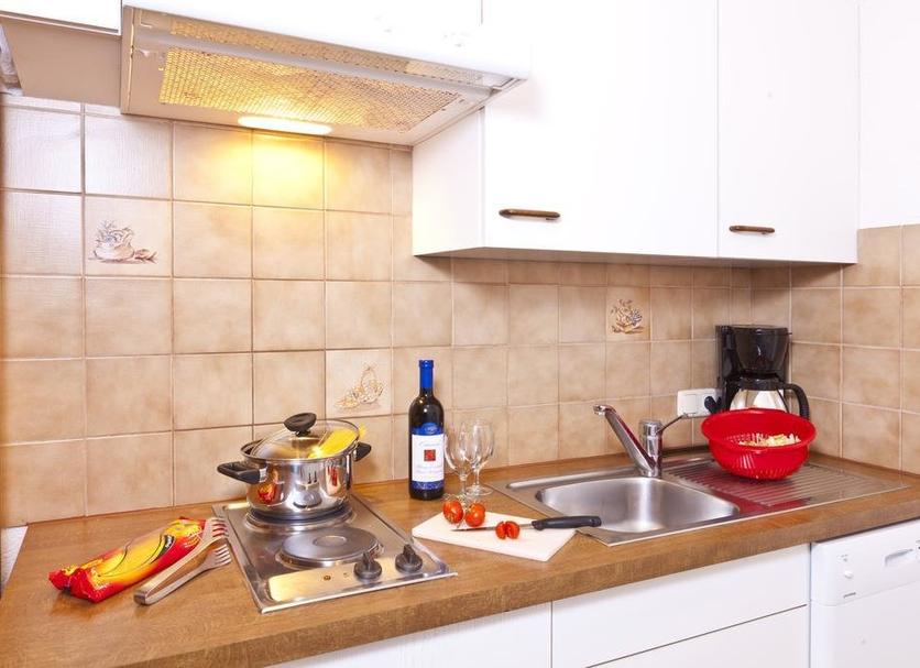 Kitchen Photo