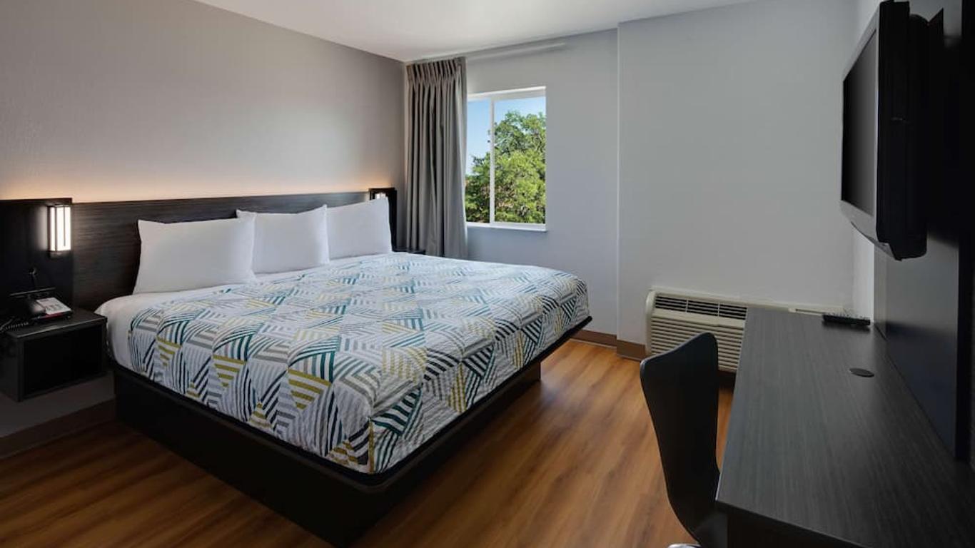 Baymont by Wyndham San Antonio Airport