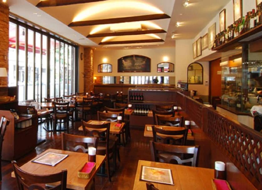 Restaurant Photo