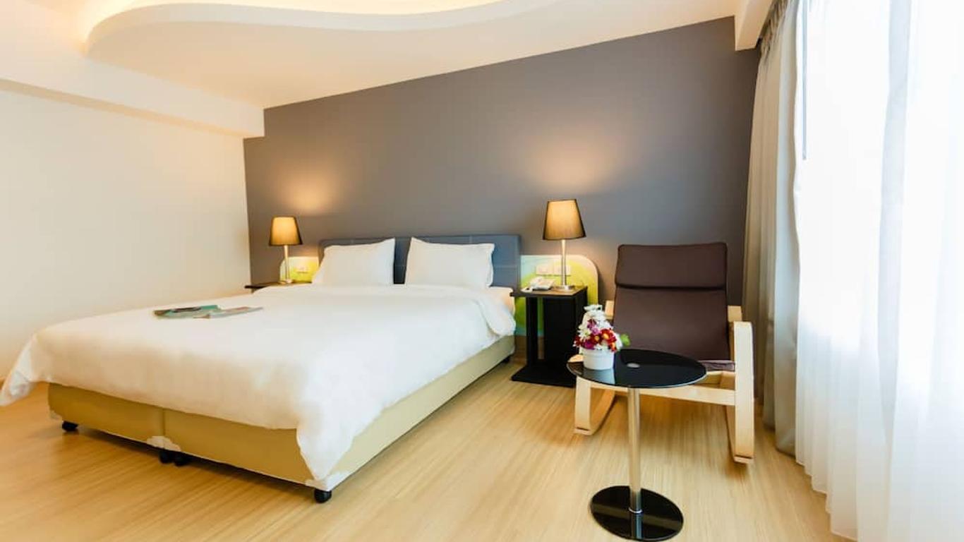 Grand Tower Inn Sathorn Hotel