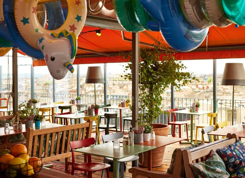 Restaurant Photo