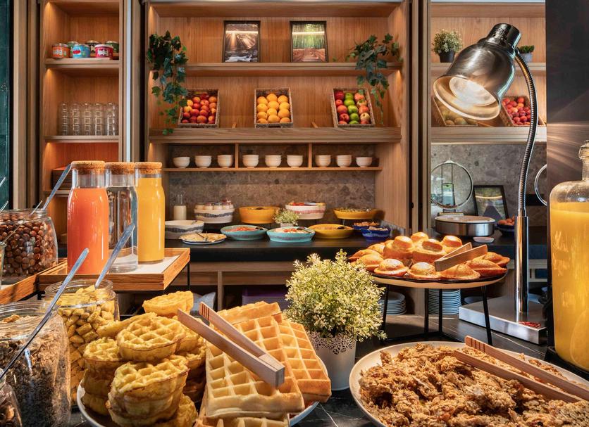 Buffet Photo