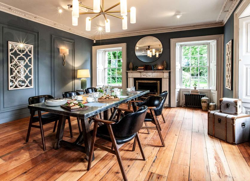 Dining room Photo