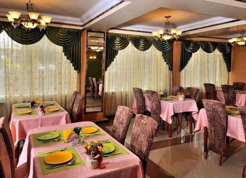 Restaurant Photo