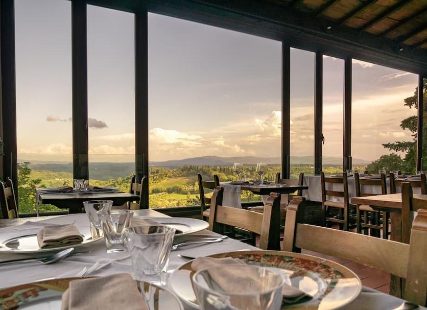 Restaurant Photo