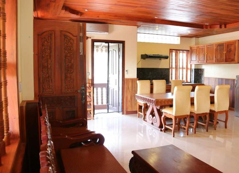 Dining room Photo