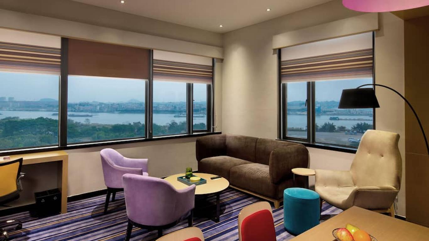 Aloft Guangzhou University Park