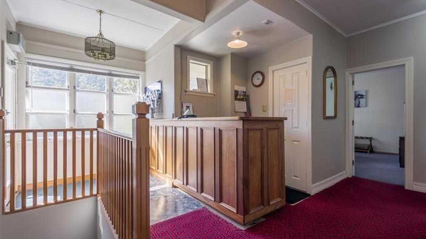 Admirals Lodge