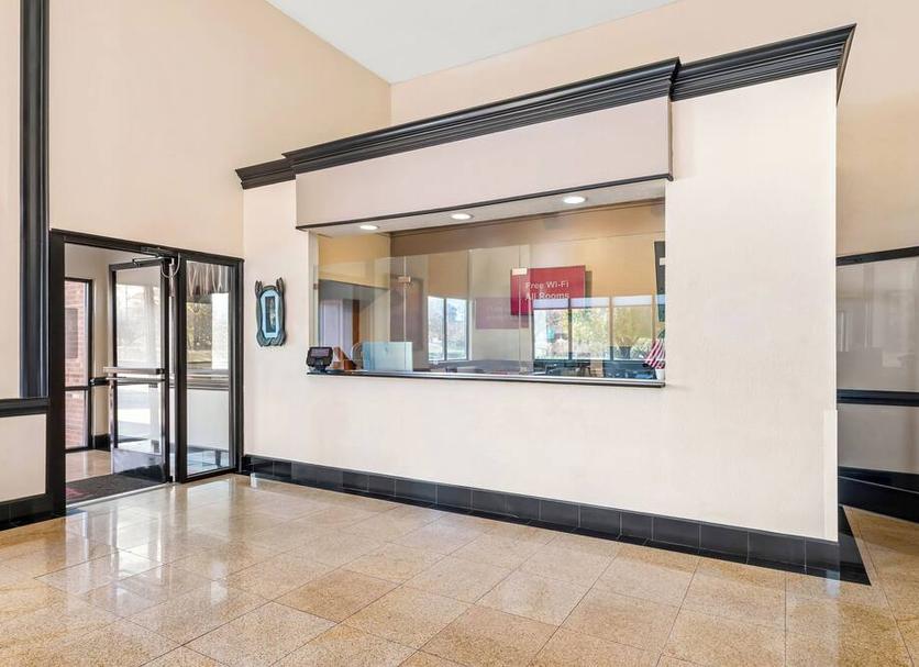 Front desk Photo
