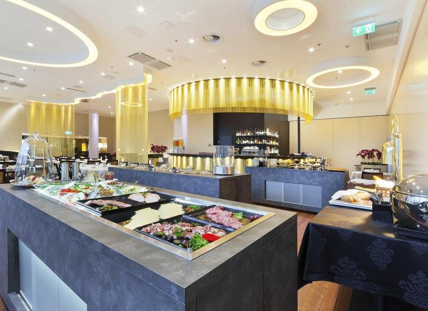 Buffet Photo