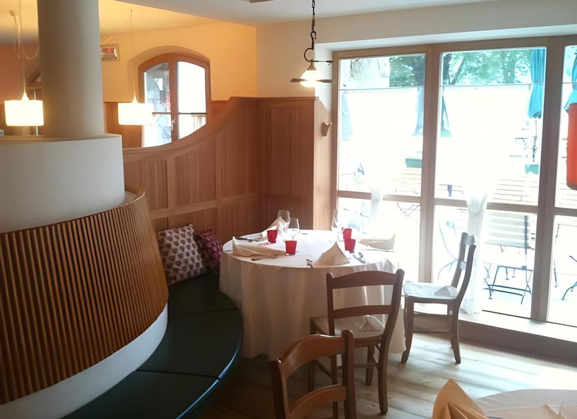 Dining room Photo