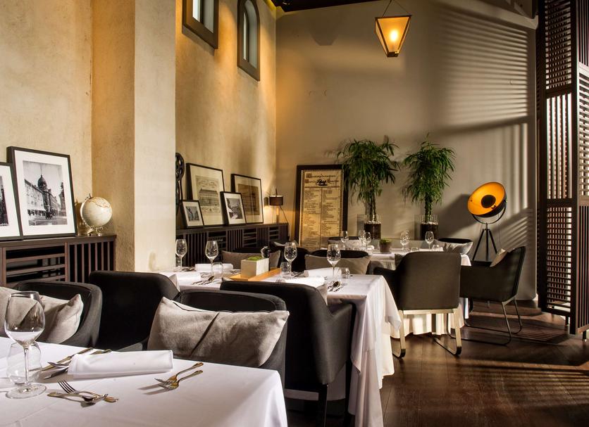 Restaurant Photo