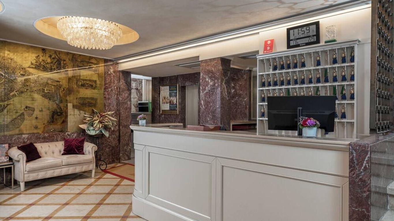 Hotel Montecarlo