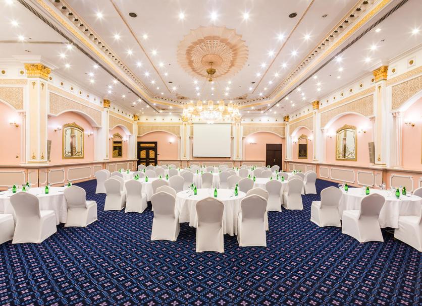 Banquet hall Photo