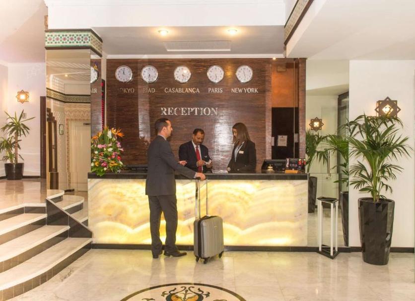 Front desk Photo