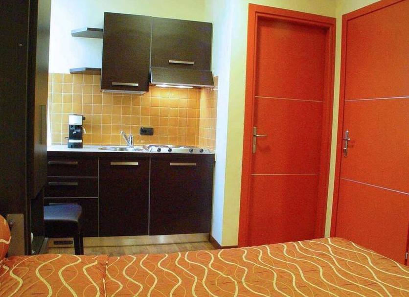 Kitchen Photo
