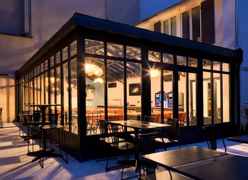 Restaurant Photo