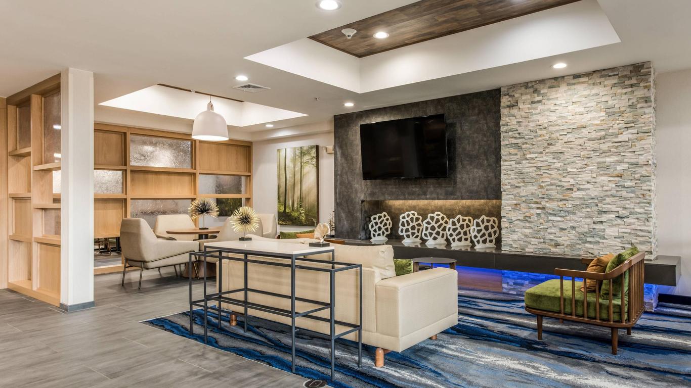Fairfield by Marriott Inn & Suites Greensboro Coliseum Area