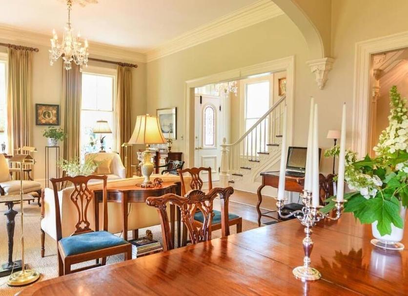 Dining room Photo
