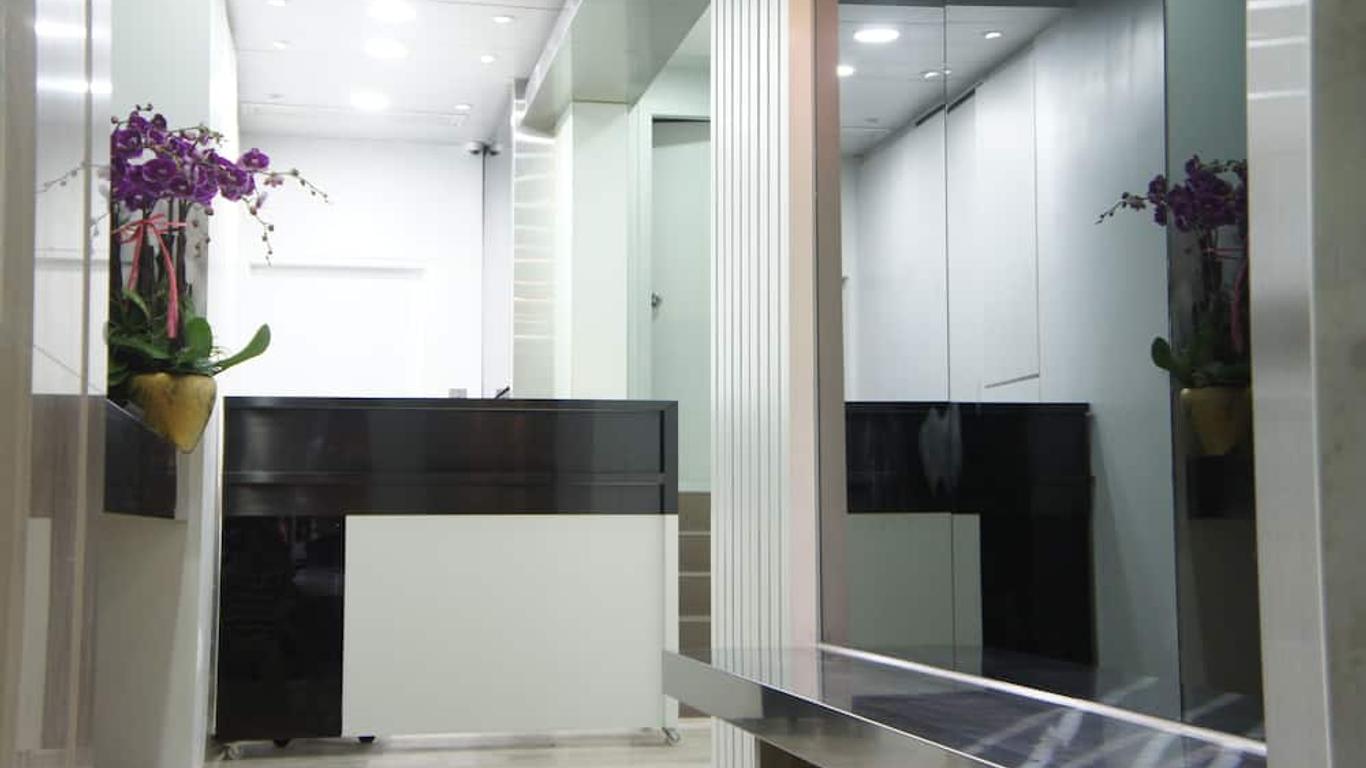 Homy Hotel Central