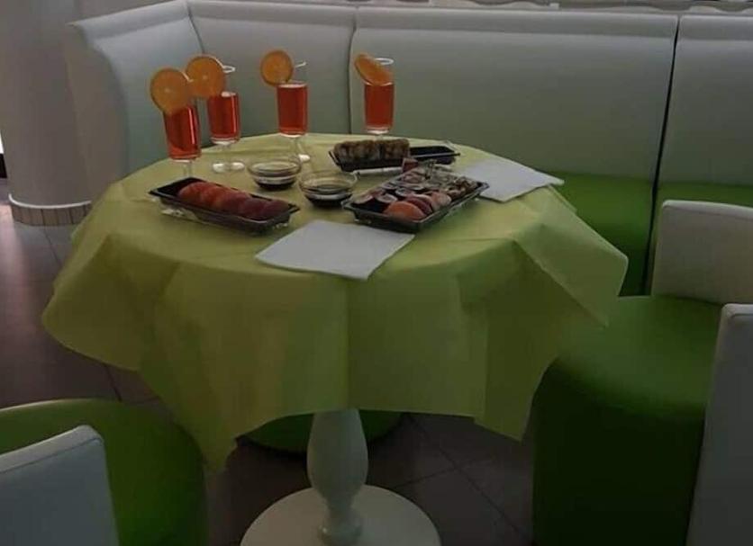 Dining room Photo