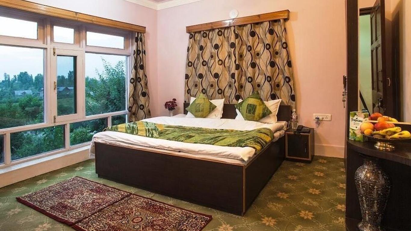 Sheesha Residency