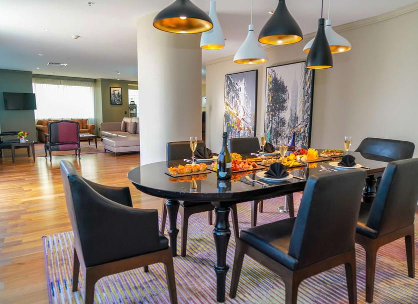 Dining room Photo
