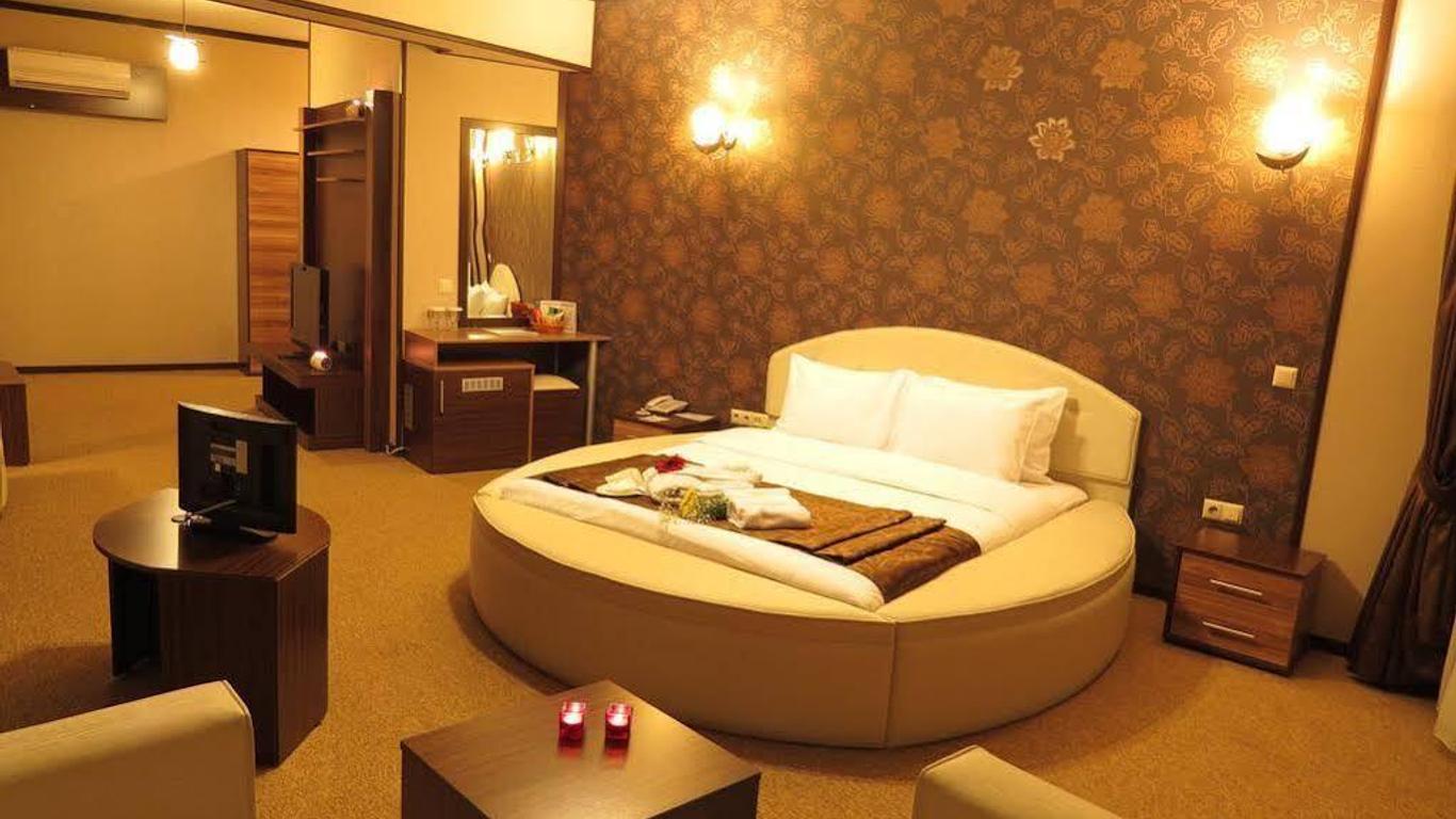 Verman Hotel