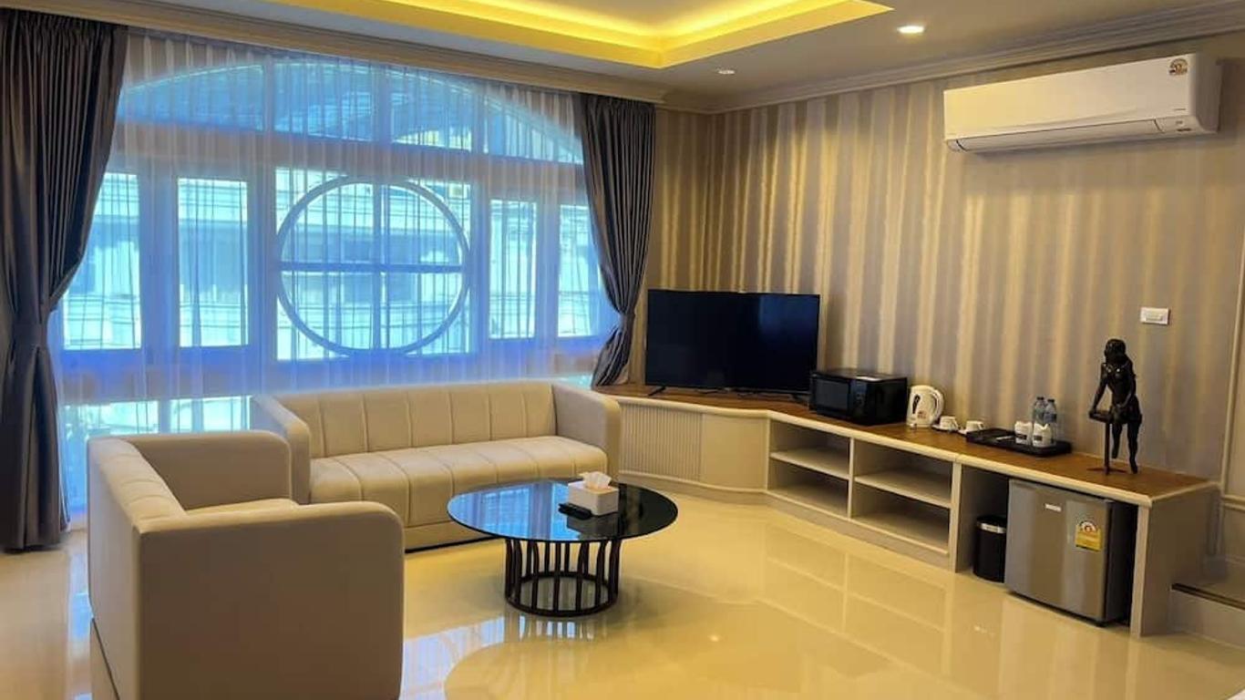 V20 Boutique Jacuzzi Hotel