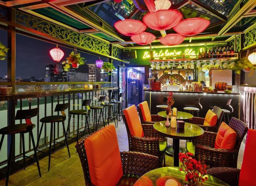 Bar Photo
