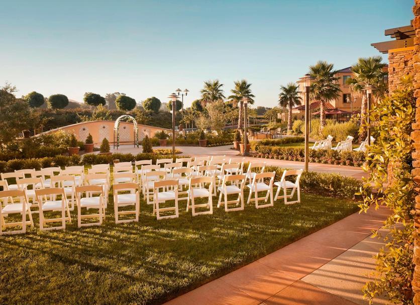 Banquet hall Photo