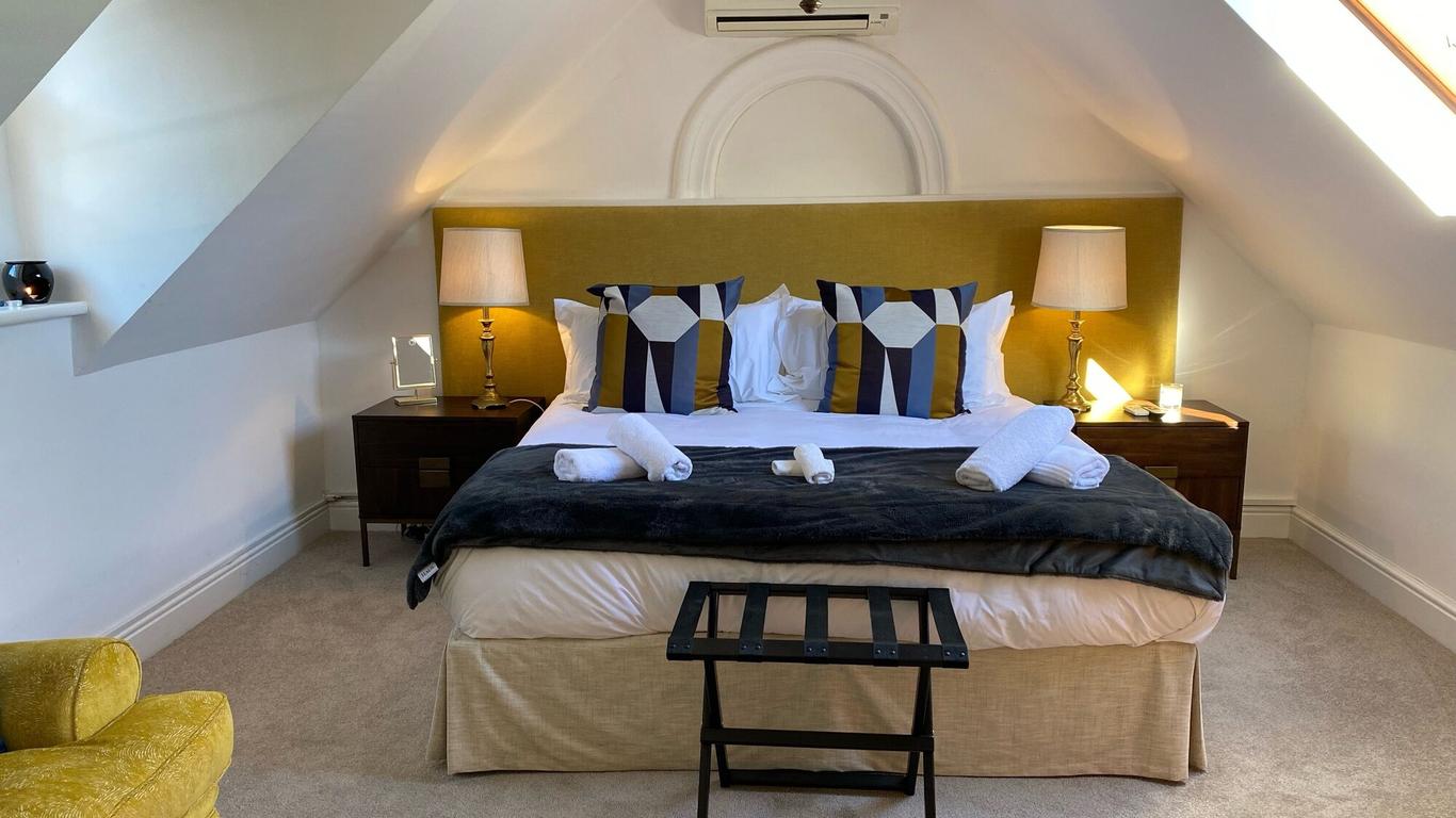 Les Chambres Guest House